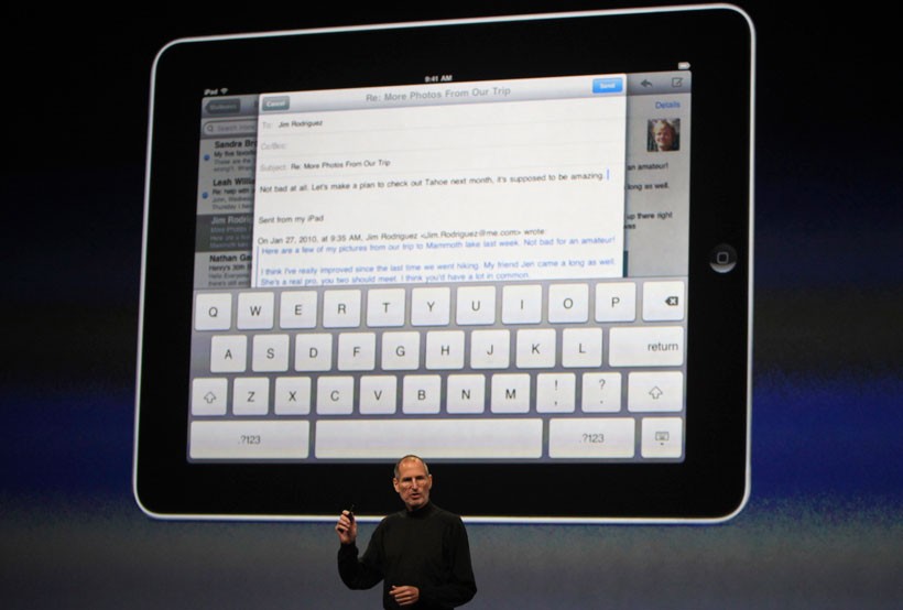 Apple تعرض حاسوبها الجديد آي باد iPad