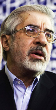 موسوي: أزمة إيران خطيرة ومستعد للشهادة