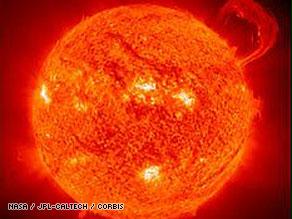 نشاط غريب على الشمس يرفع درجة حرارة الأرض