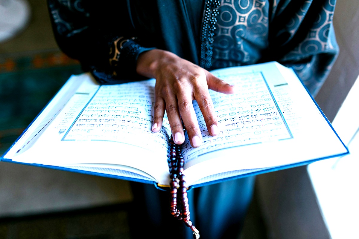 تطبيقات عملية في النحو والبلاغة: دراسة شاملة