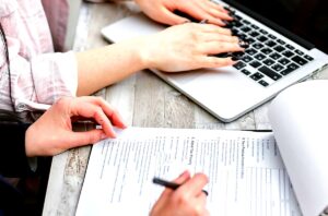 استراتيجيات التحول الرقمي في إدارة علاقات الزبائن