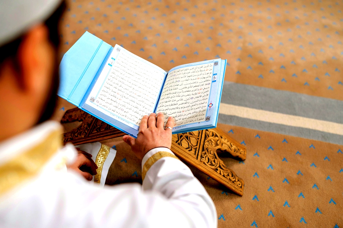 تطبيقات عملية مبتكرة في النحو والبلاغة الليبية