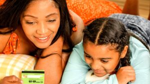 إطار نظري مبتكر لإدارة العلاقات مع الزبائن في فندق Montana AZ