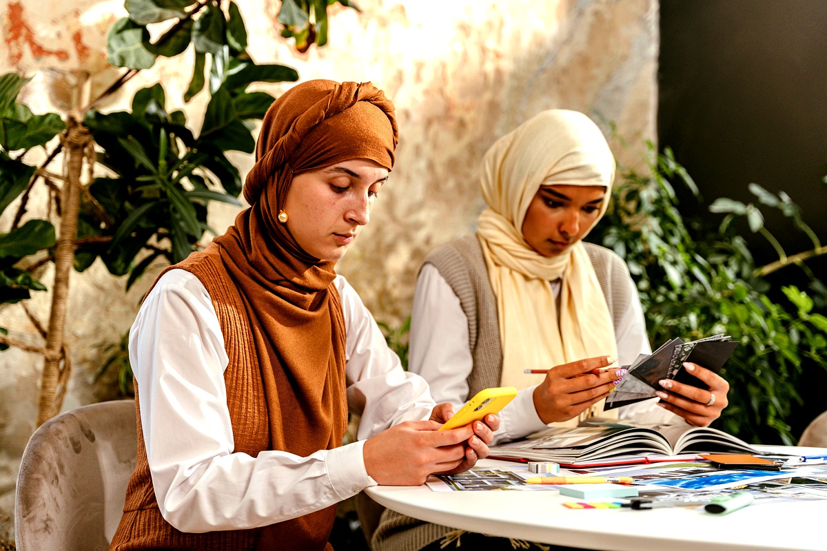 الابتكار في النحو والبلاغة: دراسة شاملة لإسهامات العلماء الليبيين