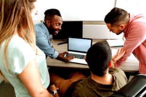 دراسة حالة التحول الرقمي في فندق Montana AZ بمستغانم