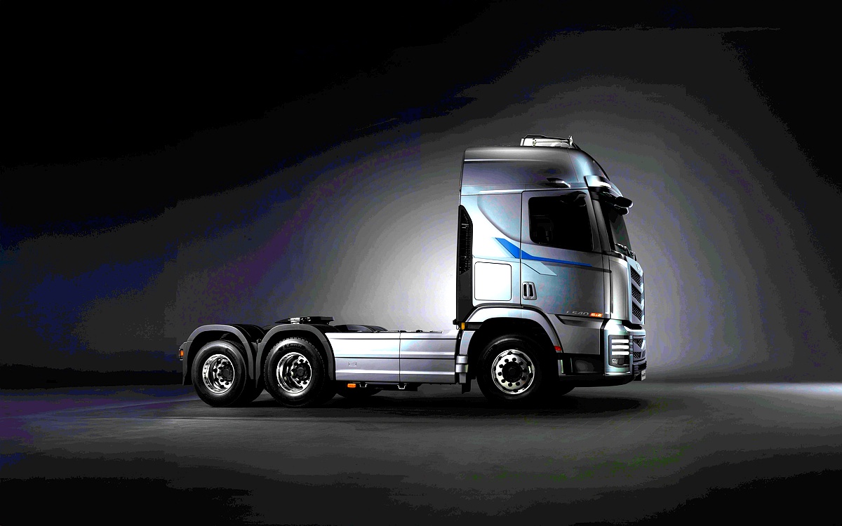 استراتيجيات مبتكرة في النحو والبلاغة: دراسة شاملة