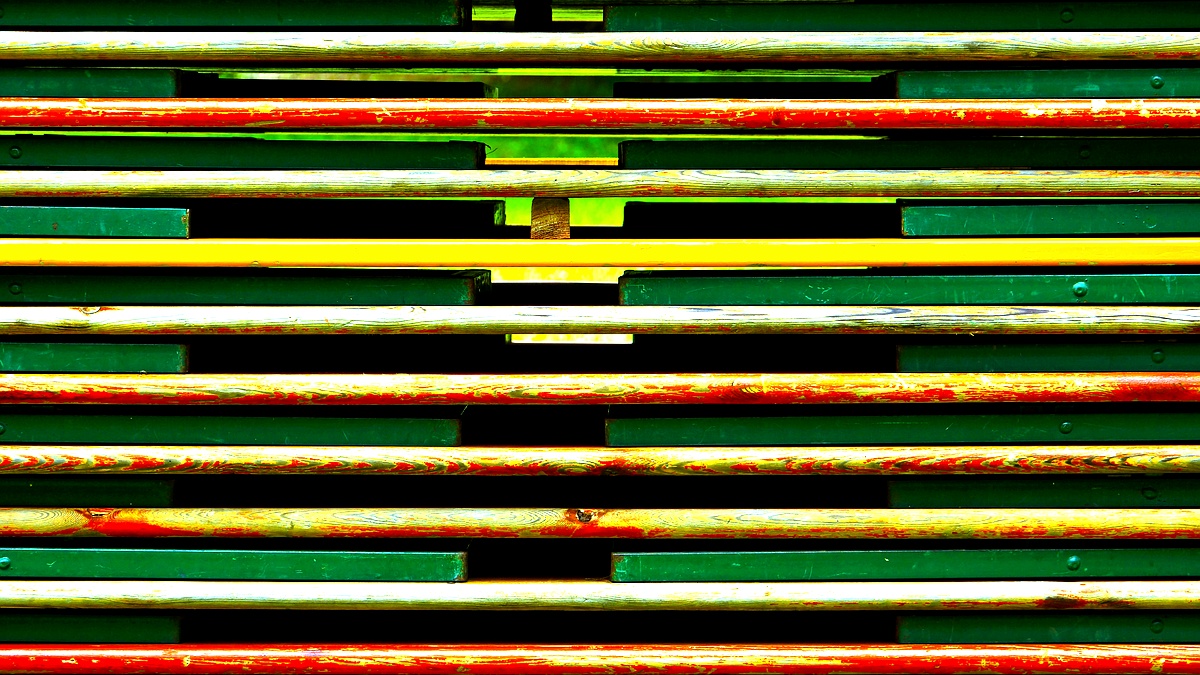 تحليل مقارن لجريمة إصدار شيك بدون رصيد وتأثيراتها