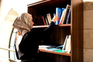 أفضل الممارسات في النحو والبلاغة: دراسة شاملة